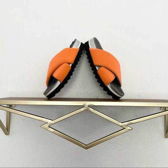 ROAM Dawn Orange Cross Slides Sandals 7 - Picture 1 of 10